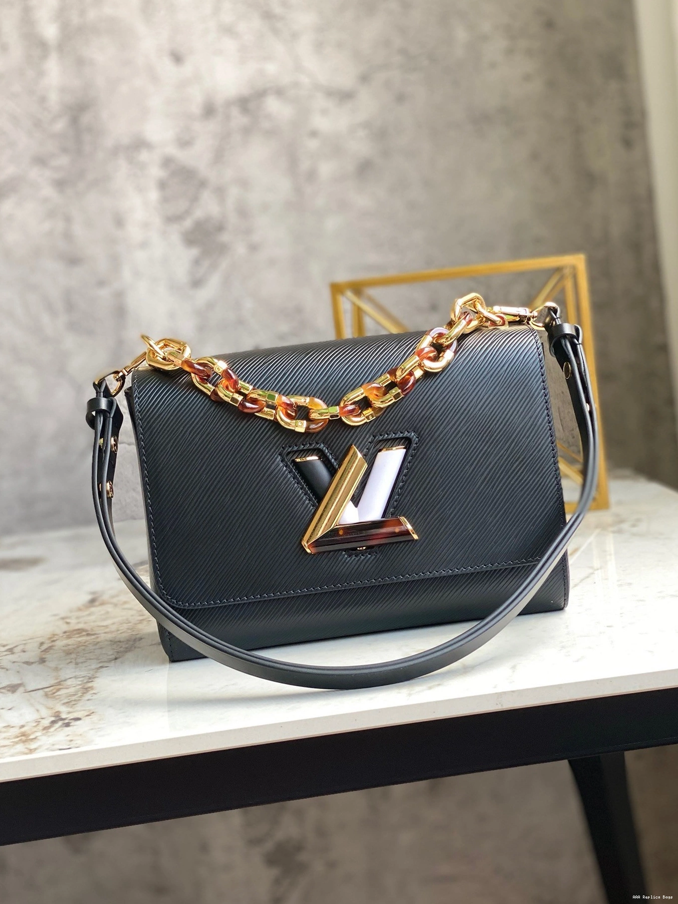 Aaa replica ru TWIST MM VUITTON LOUIS 0816
